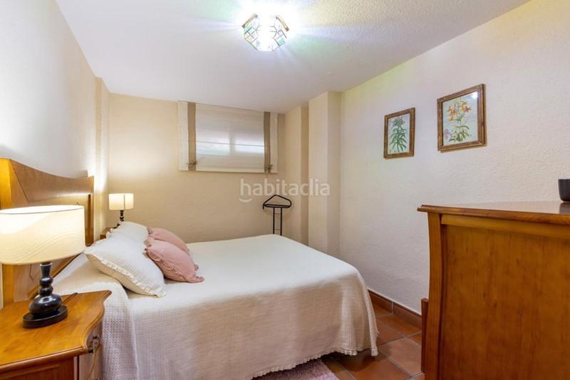 Foto a8bb5710-a77e-4597-bd3e-3dc89ede536f. Semi detached house with parking in Castaño - Mirasierra Granada