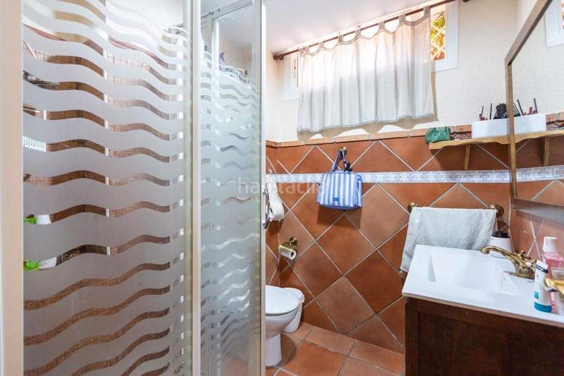 Foto aa020833-f931-4f08-a858-469b2bd79a7a. Semi detached house with parking in Castaño - Mirasierra Granada