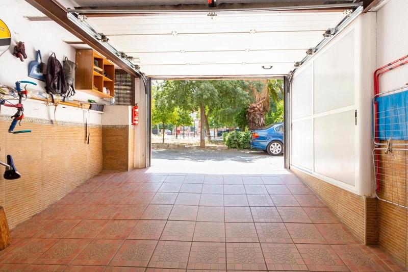 Foto abd9706c-d63a-46aa-8e4b-fca16105628b. Semi detached house with parking in Castaño - Mirasierra Granada