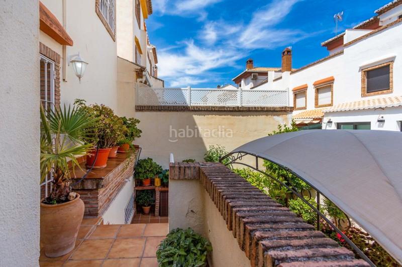 Foto e2622e1c-359f-4cbf-99e6-13112fe23187. Semi detached house with parking in Castaño - Mirasierra Granada