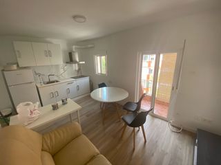 Rent Flat in Placeta larra 2. Piso en alquiler para estudiates en zaidín