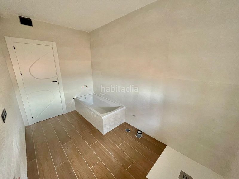 Foto 4b9f8361-cff2-4e03-b8c1-f7f2602a26ca. Casa amb xemeneia aparcament a Alfacar