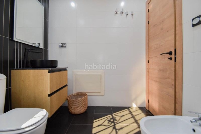 Foto 6ab572dd-394a-40ff-97b3-3e8b3a6d7e5b. Xalet amb piscina a Albolote