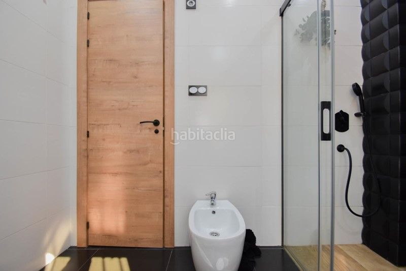 Foto b4d0b6b8-9d9c-449c-88db-cf7b974292ca. Xalet amb piscina a Albolote