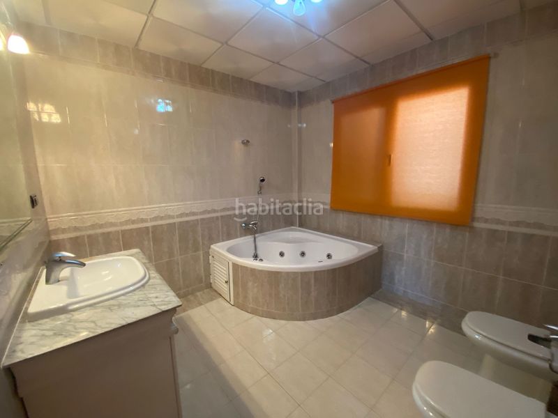 Foto 4576ae6d-036e-46d4-8270-86f2dc539801. Casa amb aparcament a Santa Fe