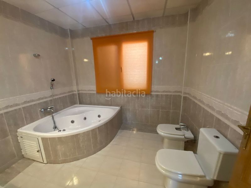 Foto 855f7e84-9528-454f-a11b-745ae5d15d9d. Casa amb aparcament a Santa Fe