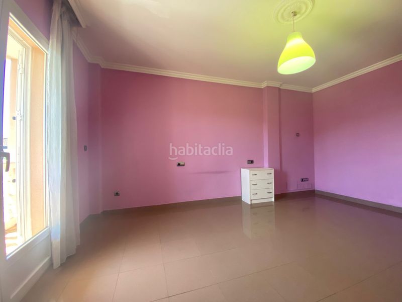 Foto a7d0b772-061a-41e3-afc4-7012120256d8. Casa amb aparcament a Santa Fe