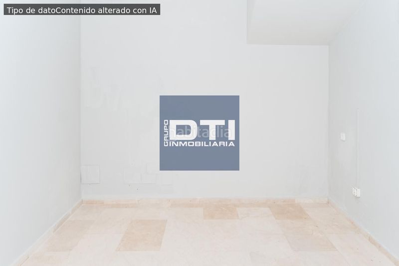 Foto b9978a8f-897b-41f8-9020-3d32d012822a. Local comercial a rascón 24 a Centro Huelva