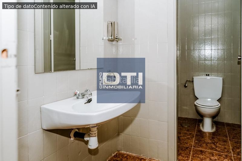 Foto dbbdd2c3-ecf4-41a5-a785-5097485261c3. Local comercial a rascón 24 a Centro Huelva