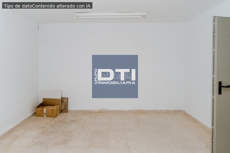 Foto fcfbe7af-4738-47b4-9699-5419fed9740d. Local comercial a rascón 24 a Centro Huelva