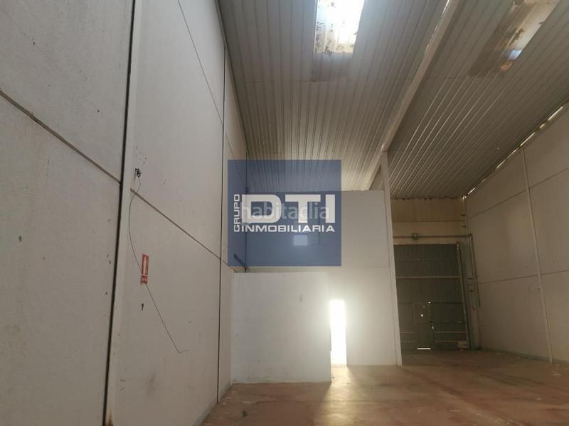 Foto 0455821e-8009-415a-b280-55bab2fc8e5b. Bâtiment à usage industriel dans Burguillos