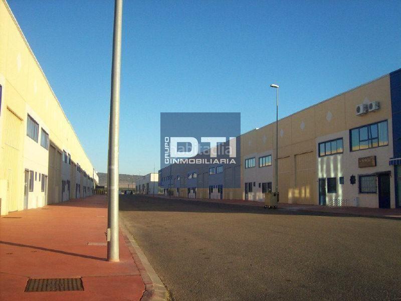 Foto 7be1d091-774d-42d3-abba-4d43467622db. Bâtiment à usage industriel dans Burguillos