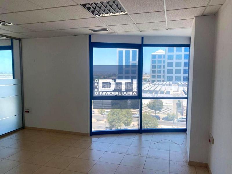 Foto 624f245c-e812-4992-8c8c-7b1a2762aef8. Büro in San Jerónimo - La Bachillera Sevilla