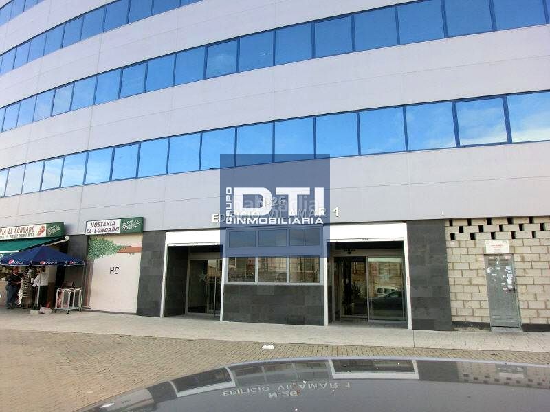 Foto c39175bf-0862-4fed-86dd-3c672879b609. Aparcament cotxe a San Jerónimo - La Bachillera Sevilla