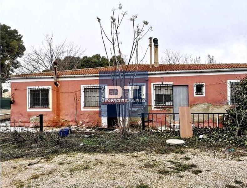 Foto edaf4be2-0ece-450b-9d1b-a9e497994fd1. Casa amb piscina a Pedanías - Extrarradio Albacete