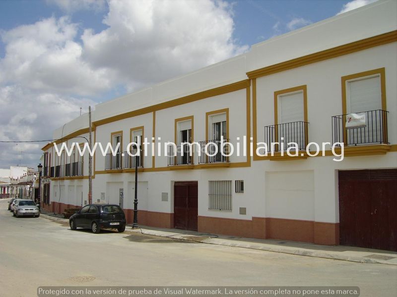 Foto f0b63080-0e91-4799-a456-2bba3daf3c2c. Local comercial a Palma del Condado (La)