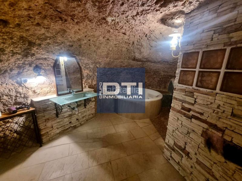 Foto eaa0be2c-2ea4-4c69-842f-9fa9373768e1. Casa a Chinchilla de Monte - Aragón