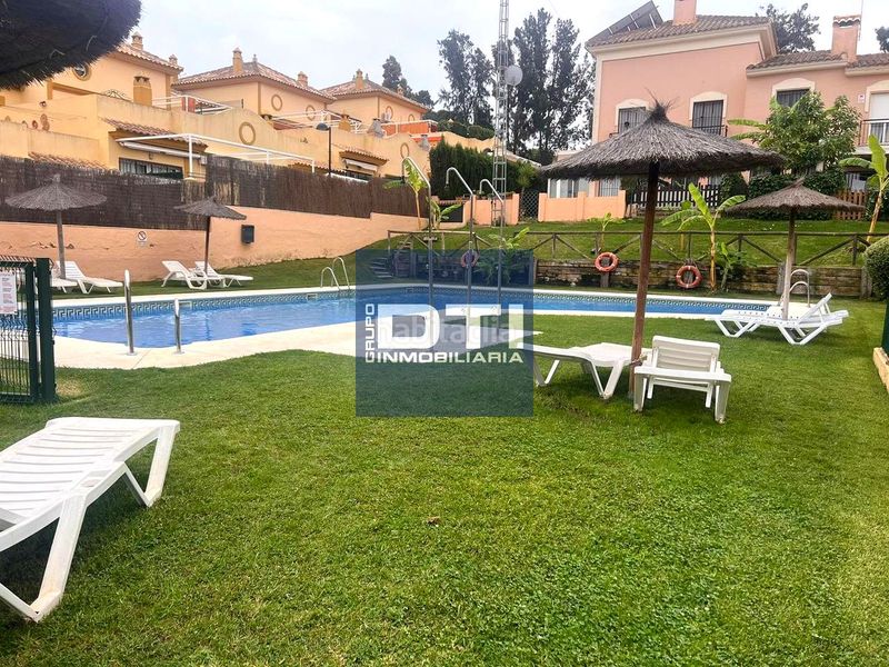 Foto b76472a6-f889-40a6-9f00-5e76dd62fc4a. Casa amb aparcament piscina a Islantilla golf Islantilla