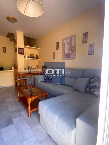 Foto c882f231-10f4-4bd1-9030-611d7ecdef87. Casa amb aparcament piscina a Islantilla golf Islantilla