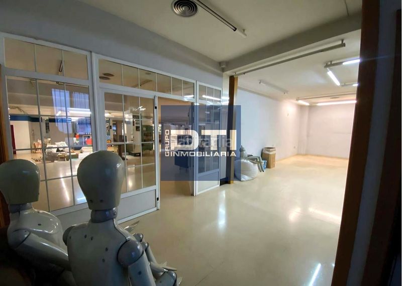 Foto 6fd6993c-1135-4b4a-b1e0-6bbd7e36a5c9. Local comercial a Centro Albacete
