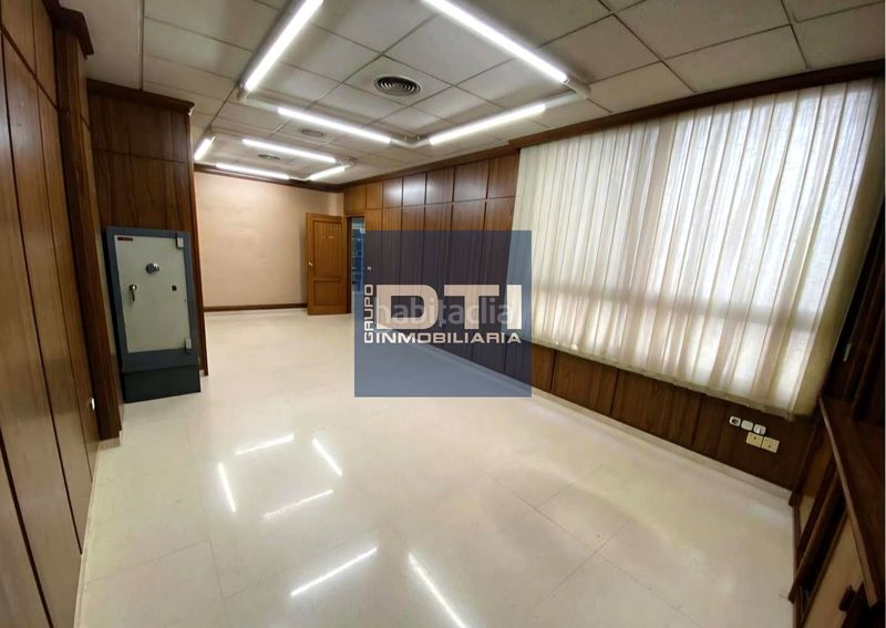 Foto aaeae304-ed6c-4aa1-8cf0-dd92823224b0. Local comercial a Centro Albacete