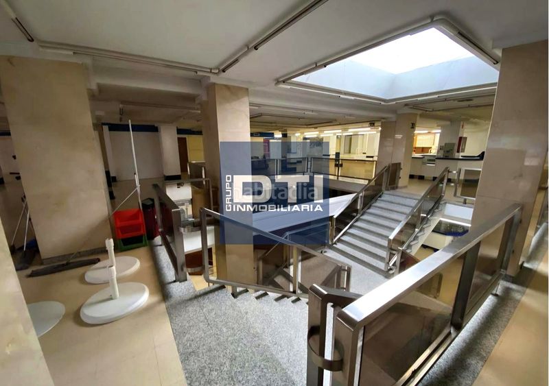 Foto bbf62de5-b866-4daf-8b98-cc465d89cd3a. Local comercial a Centro Albacete