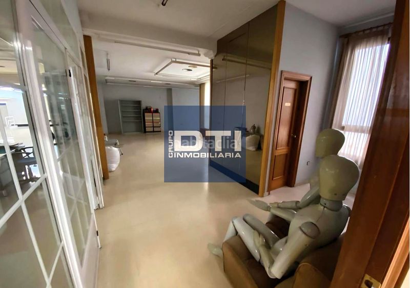 Foto cd6cb40e-1beb-4a53-b88a-f0d9c009aeb7. Local comercial a Centro Albacete