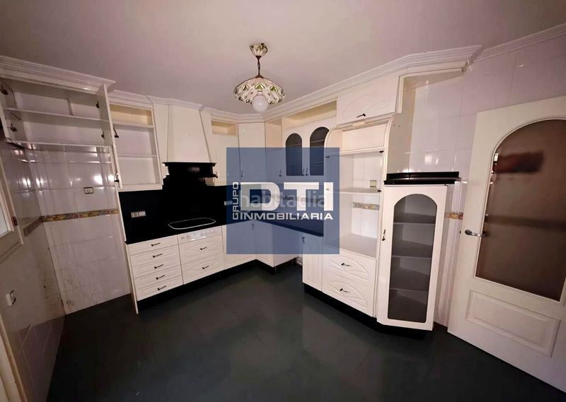 Foto ba91ea9d-2fea-4715-8d2a-5a213ce2955a. Casa amb aparcament piscina a Campello Pueblo Campello (el)