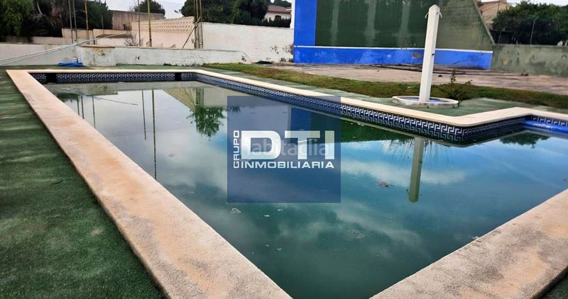 Foto e3abaece-fc95-4a24-9962-2b66c7530b2a. Casa amb aparcament piscina a Campello Pueblo Campello (el)