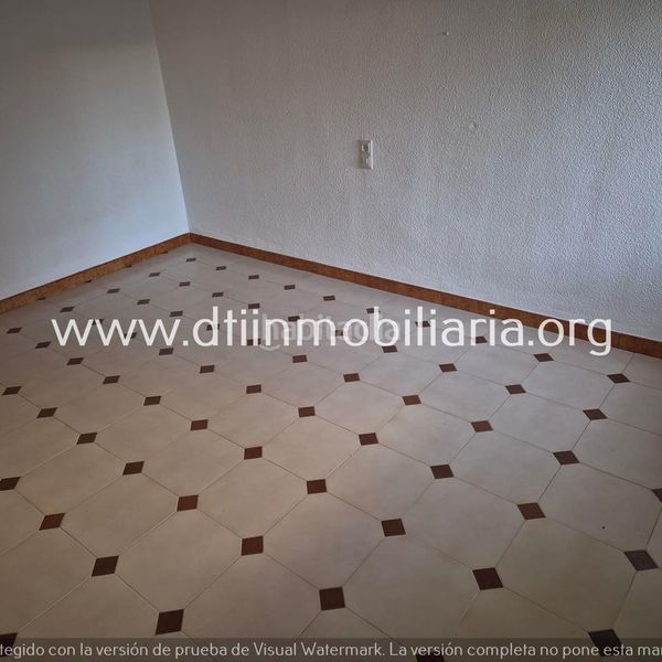 Foto d45b1672-2bd5-42fe-a196-73692b635cbf. Pis a Palma del Condado (La)