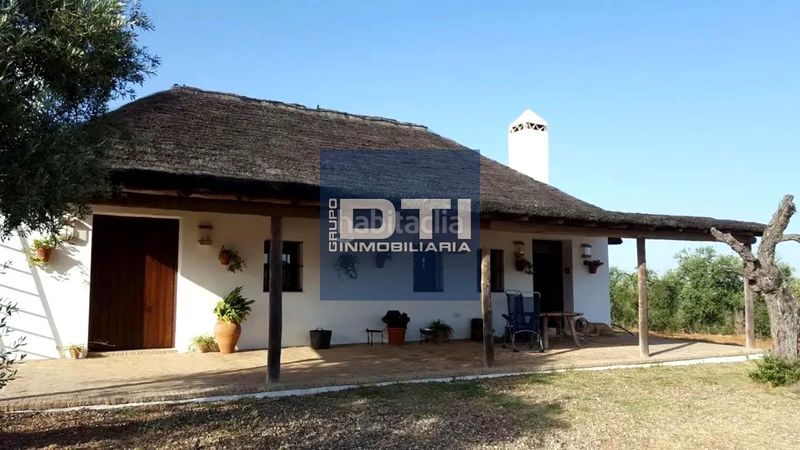 Foto b5fb32e2-9d8d-45ac-b5b8-1ff83e4392ee. Casa a Chucena