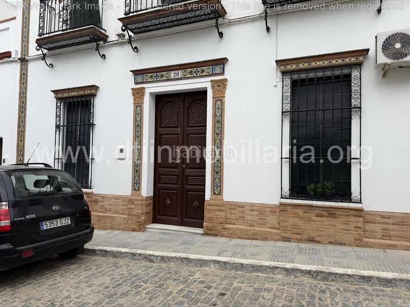 Foto b3fcdfe3-1574-4aa3-af3d-2ac9ef472c5f. Casa a Villalba del Alcor