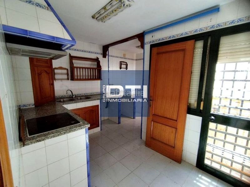 Foto 465f72af-b9f4-4b3c-a9a0-6627532b272b. Casa a colores - entreparques Sevilla