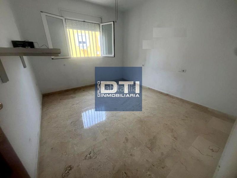 Foto a4f7ede8-b818-4e22-8181-840f888a8976. Casa amb aparcament piscina a Castilleja de Guzmán