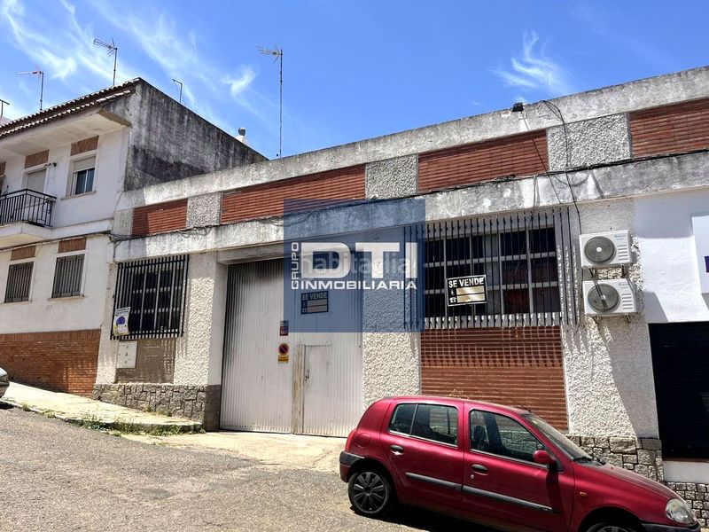 Foto 4555ee24-529a-4fee-bb57-e1593da1a52d. Capannone industriale in Cortegana