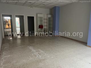 Local commercial à Calle rábida 14. Se vende local centrico