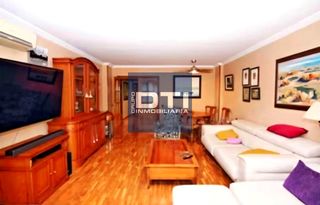 Attico in Babel. Ático en venta.  dos salones. gran terraza, piscina y 3 dormitor