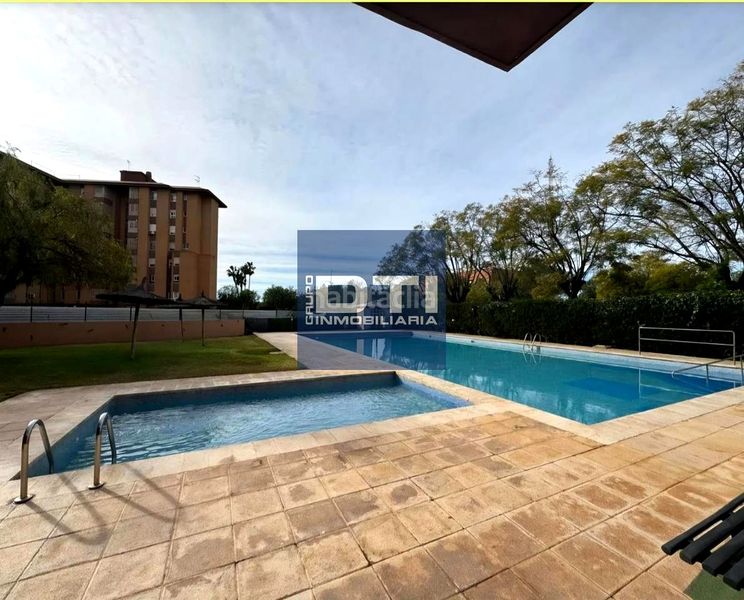 Foto f771b66d-6e64-462d-909e-7d1198b40f3b. Àtic amb calefacció aparcament piscina a Babel Alicante