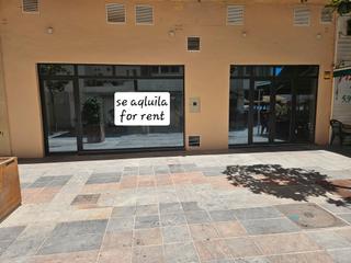 Local Comercial en Avenida Miguel Cano 14