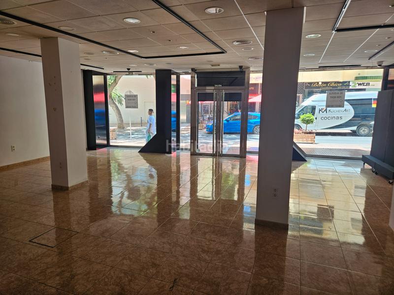 Foto cbfe98b1-7c71-4ec1-bd4f-1884e9fc473d. Alquiler local comercial amplio local gran fachada pleno centro en Marbella