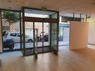 Lloguer Local Comercial  Avenida ricardo soriano. Amplio local zona muy comercial y céntrico