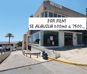 Miete Geschäftsraum in Playa Bajadilla - Puertos. Excelente local esquina para concesionario de coches o muebles