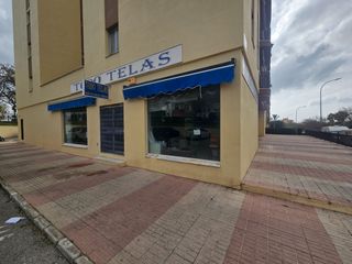 Lloguer Local Comercial a Zona Miraflores. Alquilado