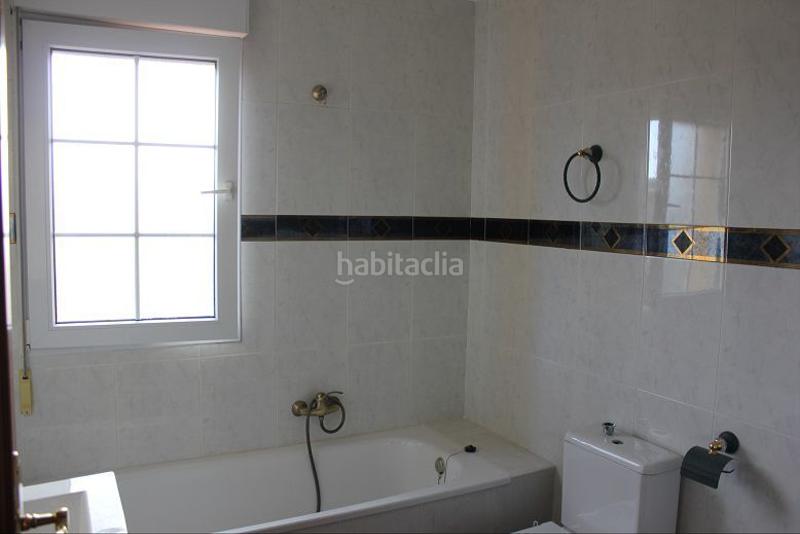 Foto 885727ec-bd42-462b-866e-33651335fd04. Chalet  en venta en centro, 6 dormitorios. en Dúrcal