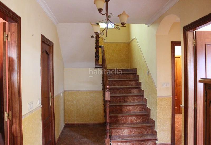 Foto 9b3cf319-82c6-41f2-9a0c-16f0f985e110. Chalet  en venta en centro, 6 dormitorios. en Dúrcal