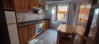 Flat  Calle decano prendes pando. Se vende piso exterior y muy luminos en gijón en la calle decano