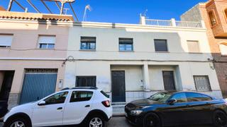 Casa en Calle baro 13. Casa adosada en zona sant blai de burriana