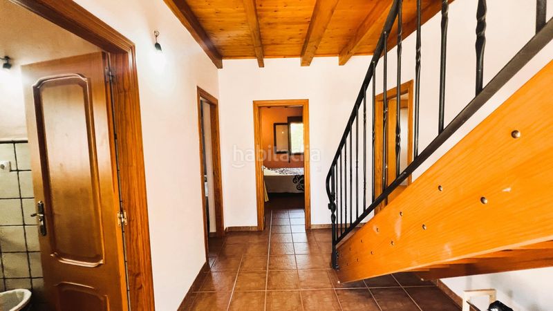Foto b0824819-6b4d-4d89-a815-1cef7c28d82a. Masia a Pobla Tornesa (la)