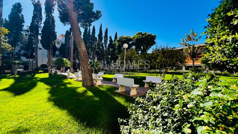 Foto b08a6072-995f-4648-988c-e7ea7ac7a6a8. Appartamento in calle decano josé gómez rando 2 in Torremolinos