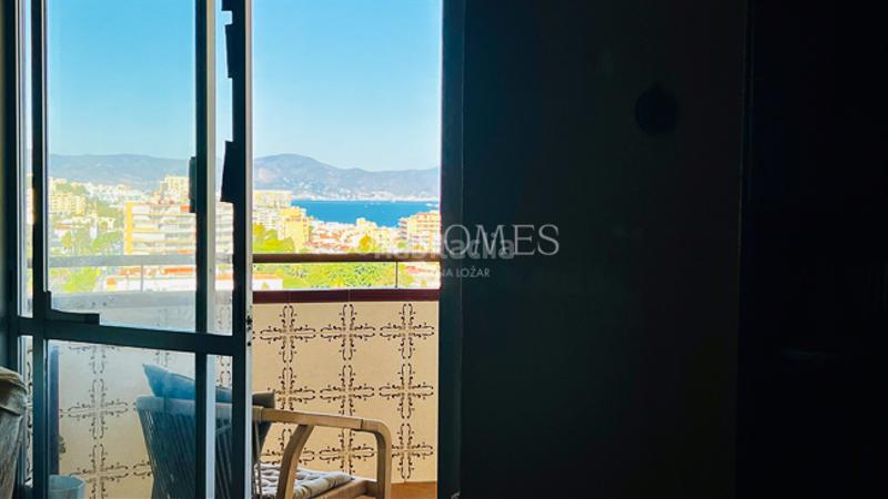 Foto d5d3cb13-dc08-4eb0-9c04-3970421452e2. Appartamento in calle decano josé gómez rando 2 in Torremolinos